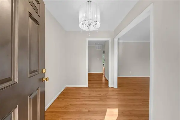 2837 Blue Grass LN, Decatur, GA 30034