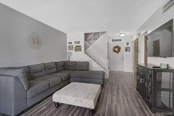 8354 Lakeview Court, Ypsilanti, MI 48198