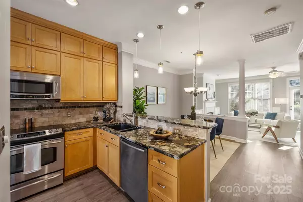 837 Park Slope DR, Charlotte, NC 28209