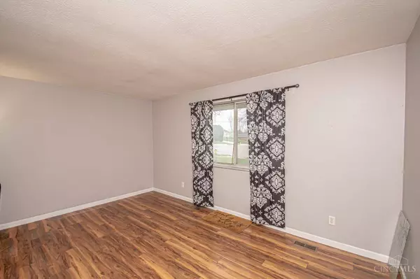 1825 E David Rd, Kettering, OH 45440