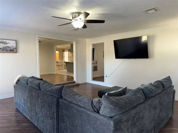 3553 2nd ST, Beaumont, TX 77705