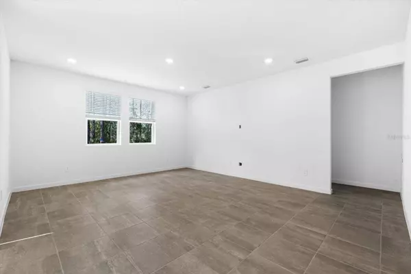 31 WANDERING CREEK WAY, Palm Coast, FL 32164