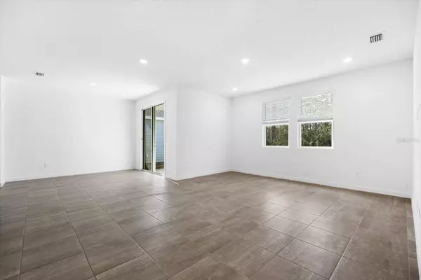 31 WANDERING CREEK WAY, Palm Coast, FL 32164