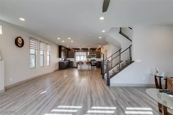 8016 Haywood Estate Avenue, Las Vegas, NV 89113