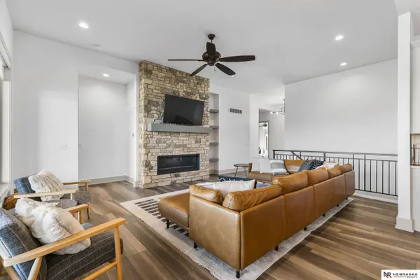 8900 Ranch Gate Road, Lincoln, NE 68510