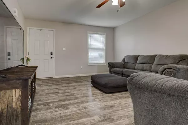 6013 Jeffrey Court, Lawrenceburg, KY 40342