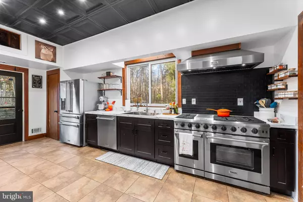 3614 CEDARVILLE RD, Cedarville, NJ 08311