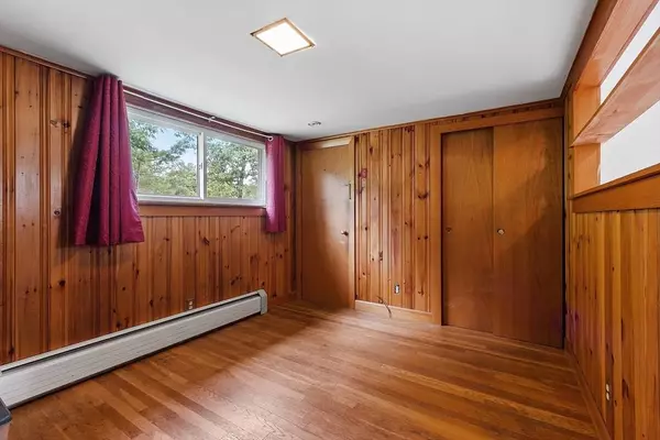 38 Western Ave, Athol, MA 01331