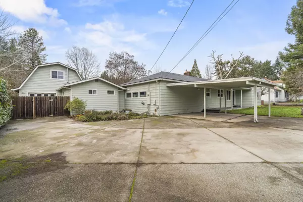 1314 Elm LN, Grants Pass, OR 97526