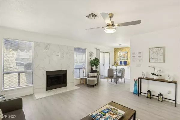 4975 Newport Cove Drive #B, Las Vegas, NV 89119