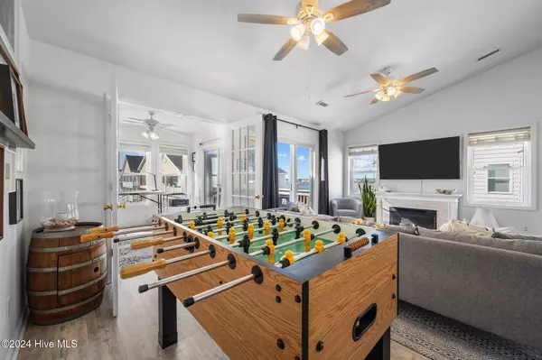 105 Volusia DR, North Topsail Beach, NC 28460