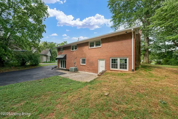 330 Cedar Ridge Rd Rd, Bowling Green, KY 42101