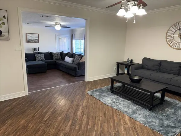 3553 2nd ST, Beaumont, TX 77705