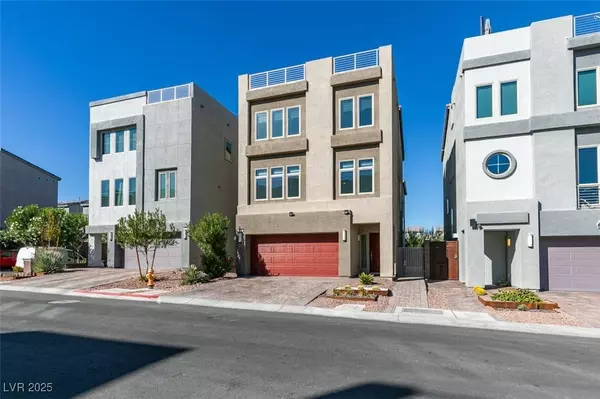 8016 Haywood Estate Avenue, Las Vegas, NV 89113