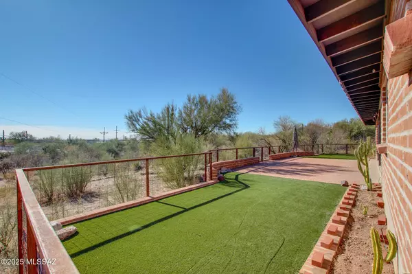 4015 N Via De Cuerns, Tucson, AZ 85718