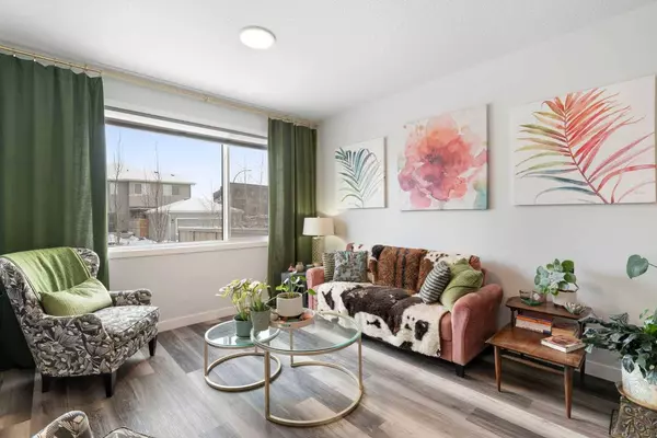 14 Wolf Creek MNR SE, Calgary, AB T2X 3Z8