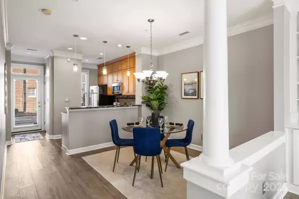 837 Park Slope DR, Charlotte, NC 28209