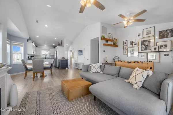 105 Volusia DR, North Topsail Beach, NC 28460