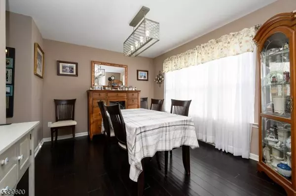 102 Nautilus Dr, Barnegat Twp., NJ 08005