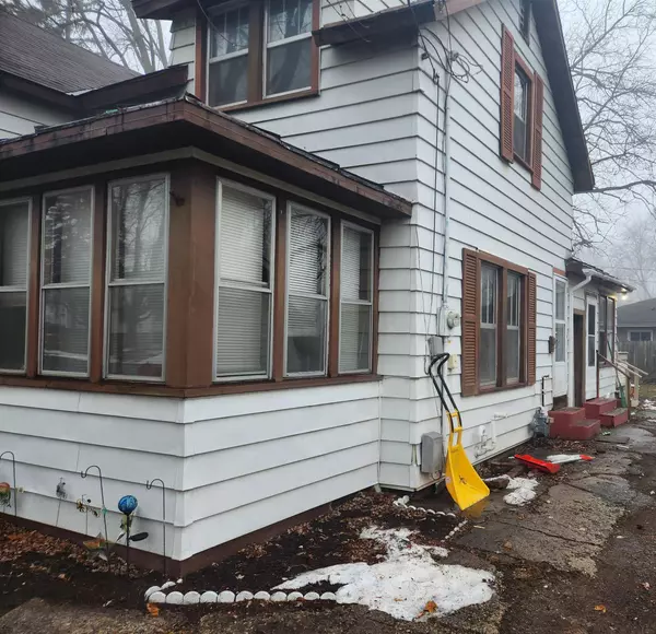 415 West Avenue Avenue, Mauston, WI 53948-1530