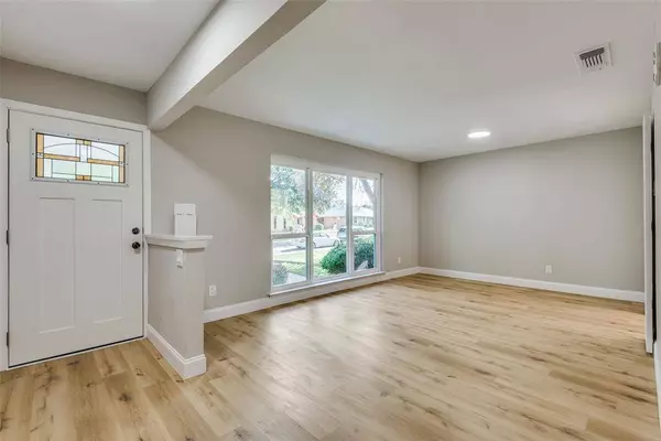 5623 Marblehead Drive, Dallas, TX 75232