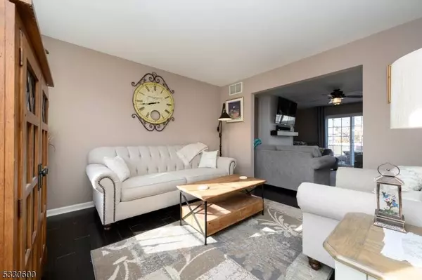 102 Nautilus Dr, Barnegat Twp., NJ 08005