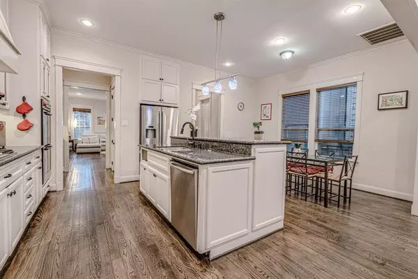 715 Nicholson ST, Houston, TX 77007