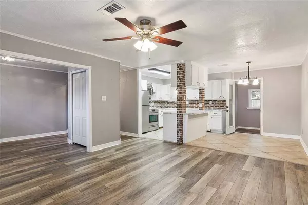 711 21st ST, Nederland, TX 77627