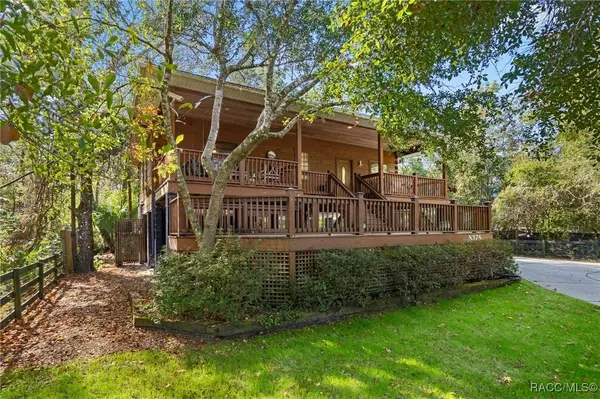 8378 W Bradshaw ST, Homosassa, FL 34448