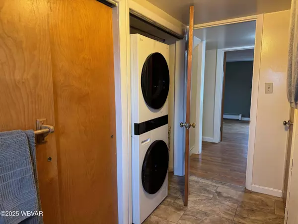 87 QUAKER CHURCH RD, Pennsdale, PA 17756