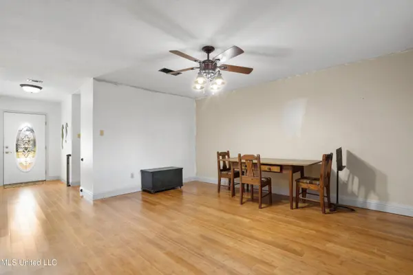 3231 Nottingham Road, Ocean Springs, MS 39564