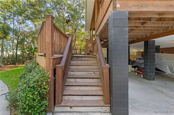 8378 W Bradshaw ST, Homosassa, FL 34448