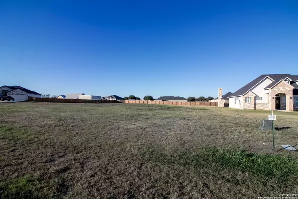 109 TREE FARM DR, Lytle, TX 78052-3984