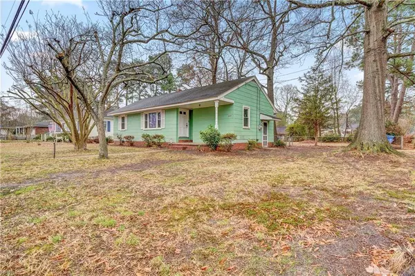 2225 Wintergreen DR, Chesapeake, VA 23323