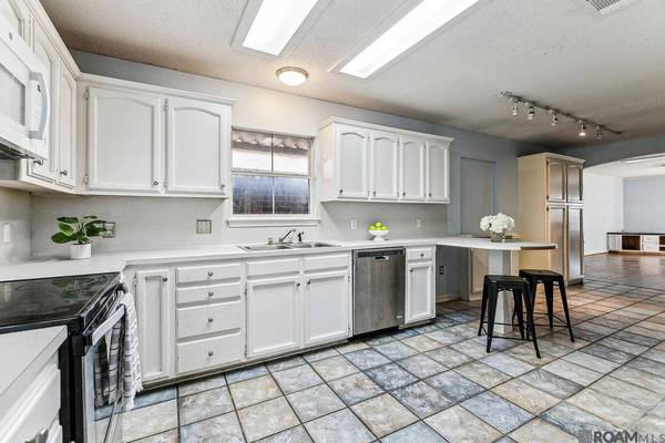 3735 BRIGHTSIDE DR, Baton Rouge, LA 70820