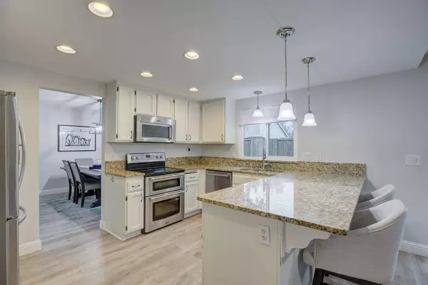 1575 Pebblewood DR, Sacramento, CA 95833