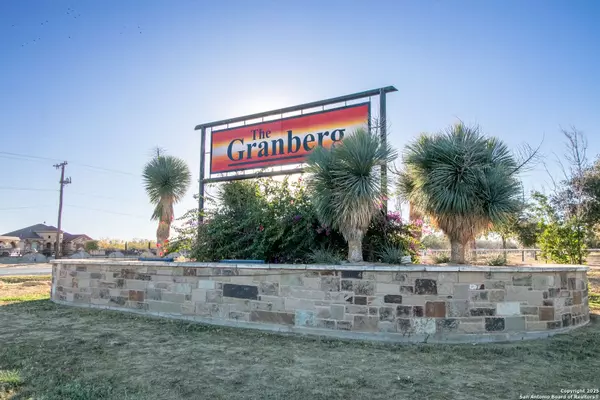 109 TREE FARM DR, Lytle, TX 78052-3984