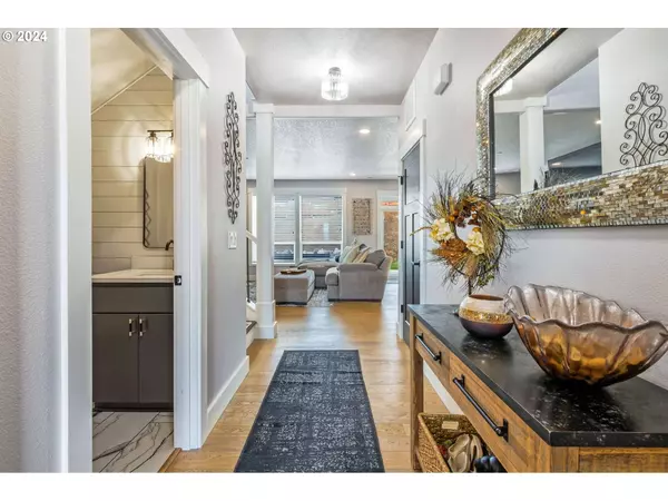 2857 NW Mt. Ashland Ln, Mc Minnville, OR 97128