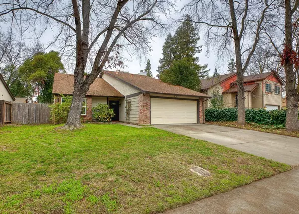 1575 Pebblewood DR, Sacramento, CA 95833