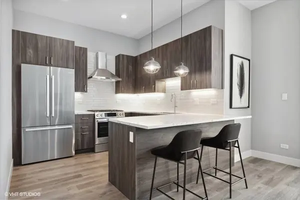 2423 W Fullerton AVE #3G, Chicago, IL 60647