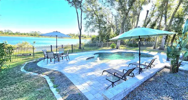 1301 SUTTON ISLAND DR, Deland, FL 32724