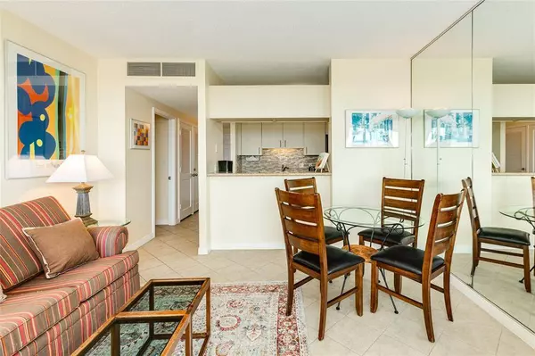 1401 E Beach DR #209, Galveston, TX 77550