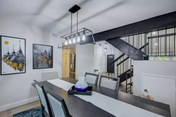 1575 Pebblewood DR, Sacramento, CA 95833