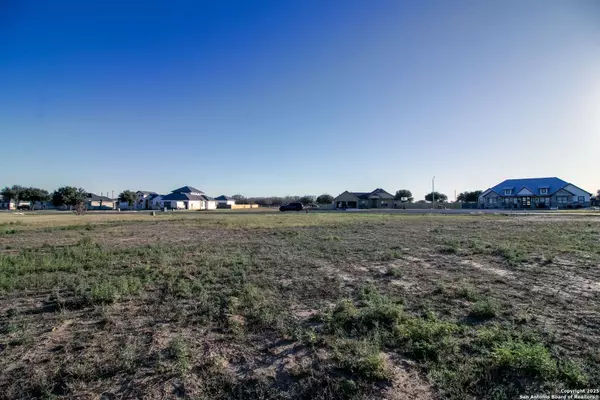 109 TREE FARM DR, Lytle, TX 78052-3984
