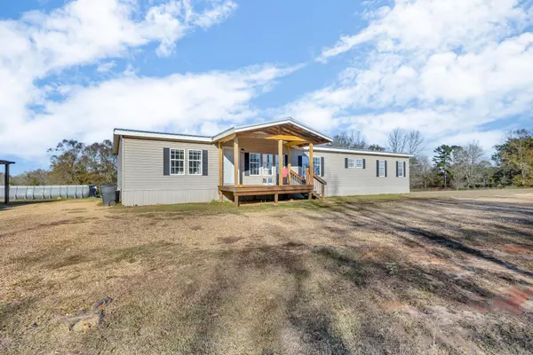 280 Rainey Rd., Moselle, MS 39459