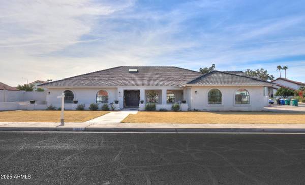 4053 E GLENCOVE Street, Mesa, AZ 85205