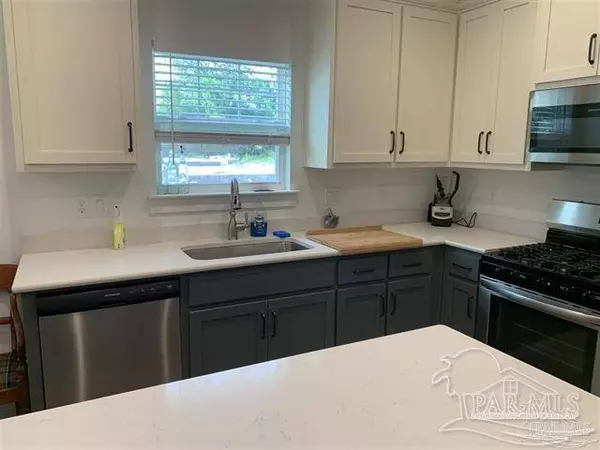 5415 Arrowhead Rd, Pensacola, FL 32561