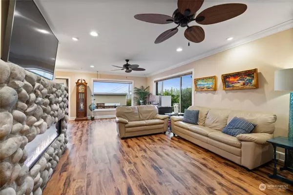 1340 N Cascade AVE, Tacoma, WA 98406