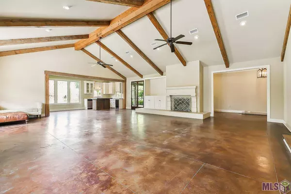 1744 Longwood Dr, Baton Rouge, LA 70808