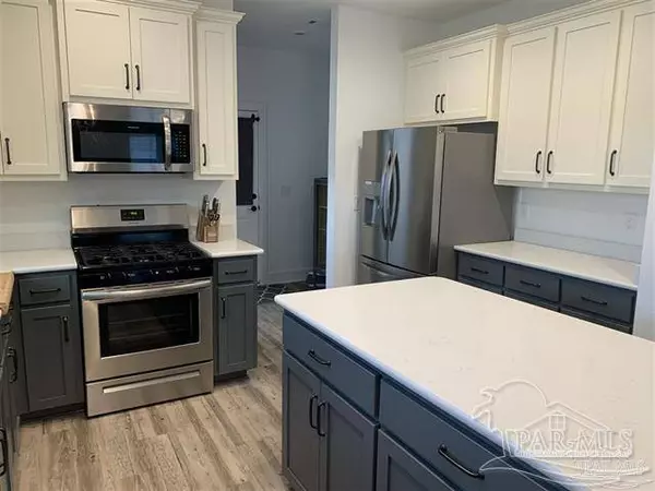 5415 Arrowhead Rd, Pensacola, FL 32561